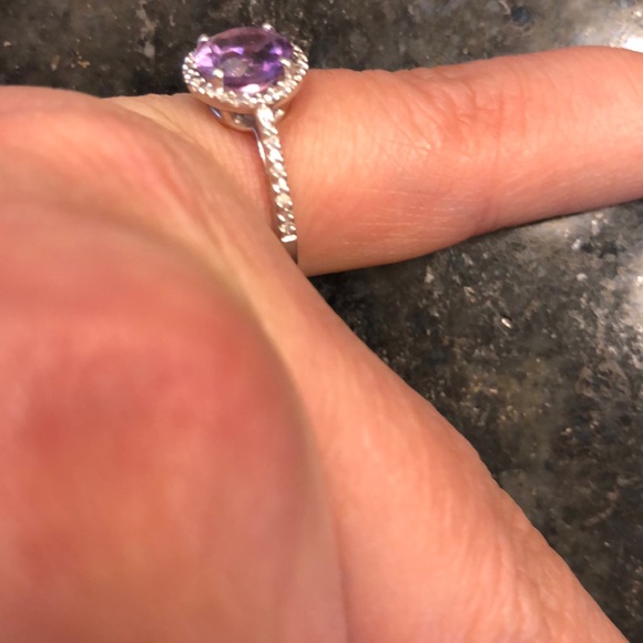 Amethyst and pave diamond cocktail ring - Picture 4 of 6